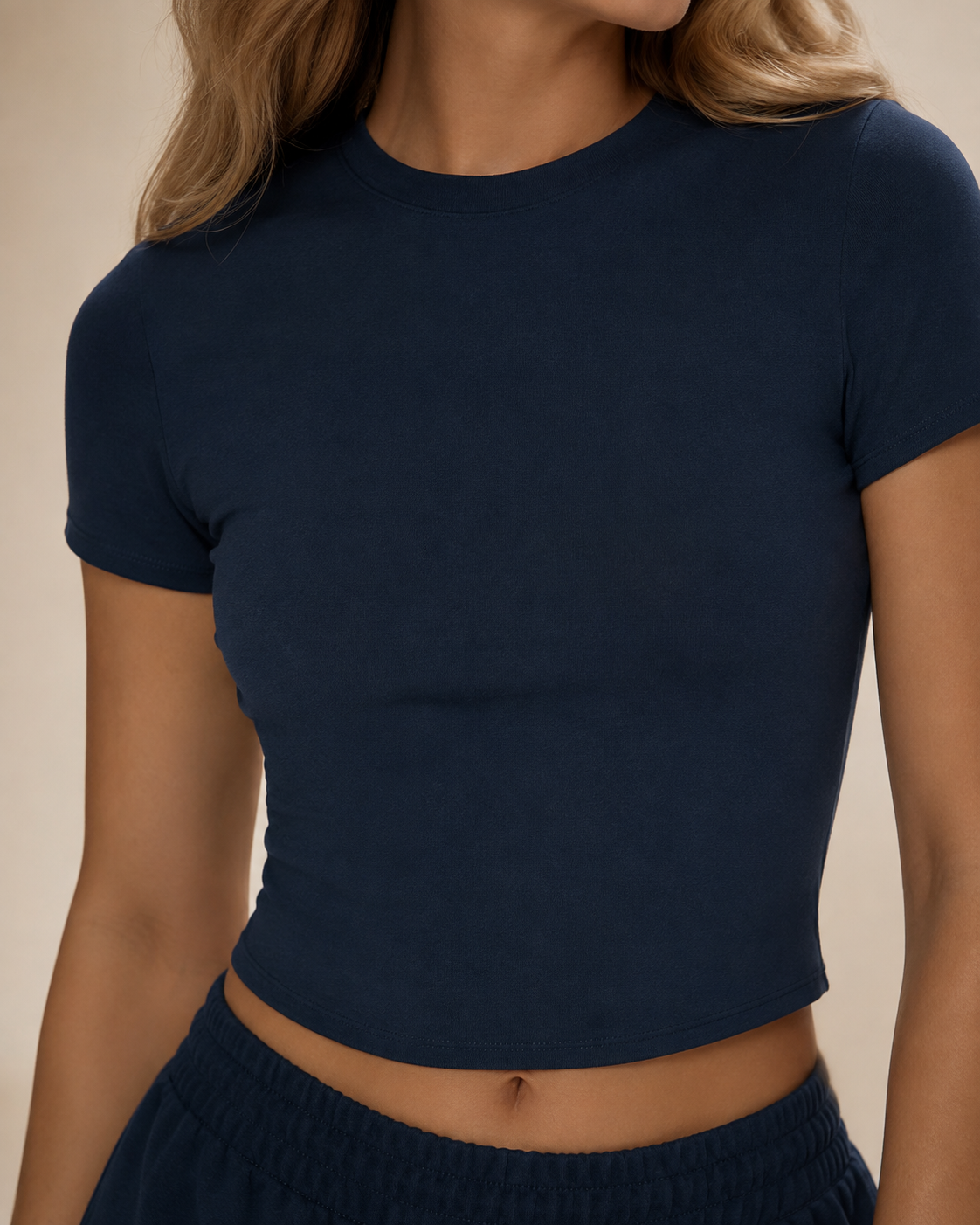 ELYNOVA Everyday Set – Cropped Tee + Wide-Leg Pants
